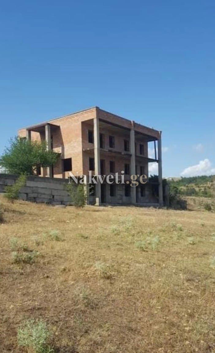 იყიდება მიწის ნაკვეთი ნაფეტვრებში
